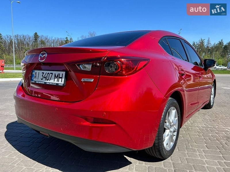 Седан Mazda 3 2017 в Киеве