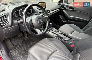 Седан Mazda 3 2016 в Киеве