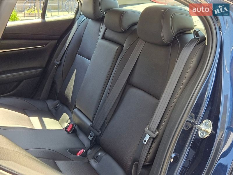 Седан Mazda 3 2019 в Києві