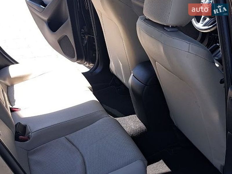 Седан Mazda 3 2015 в Львове