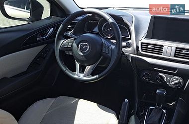 Седан Mazda 3 2015 в Львове