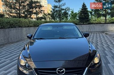 Седан Mazda 3 2016 в Киеве