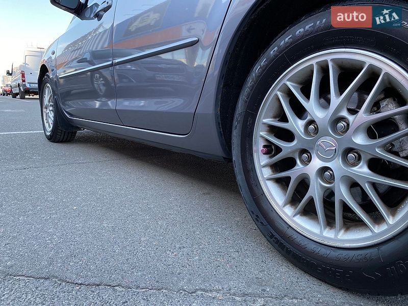 Хэтчбек Mazda 3 2006 в Киеве