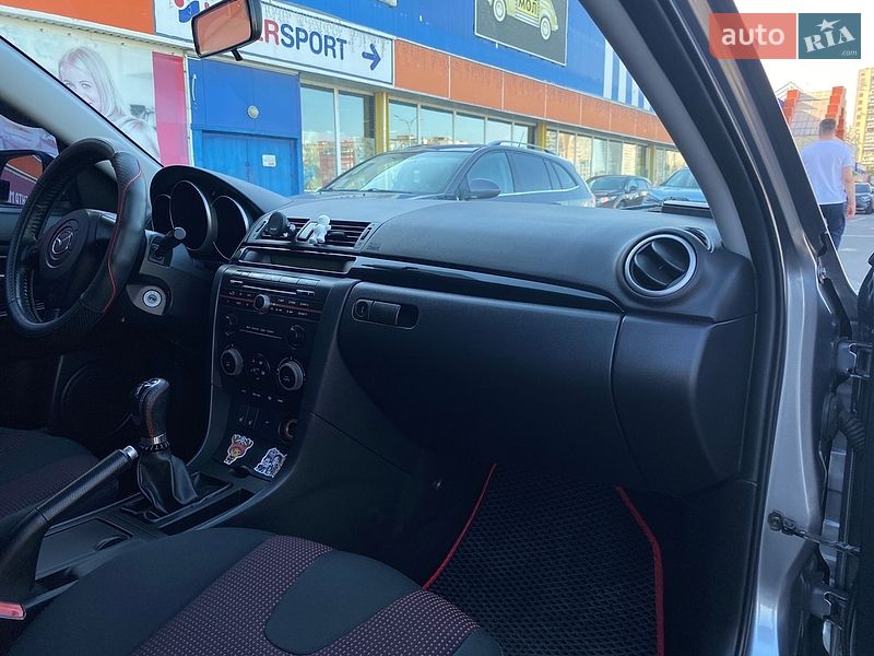 Хэтчбек Mazda 3 2006 в Киеве