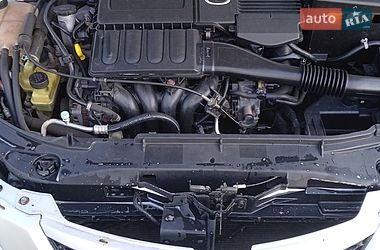 Седан Mazda 3 2005 в Першотравенську
