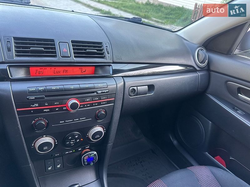 Седан Mazda 3 2005 в Кропивницком