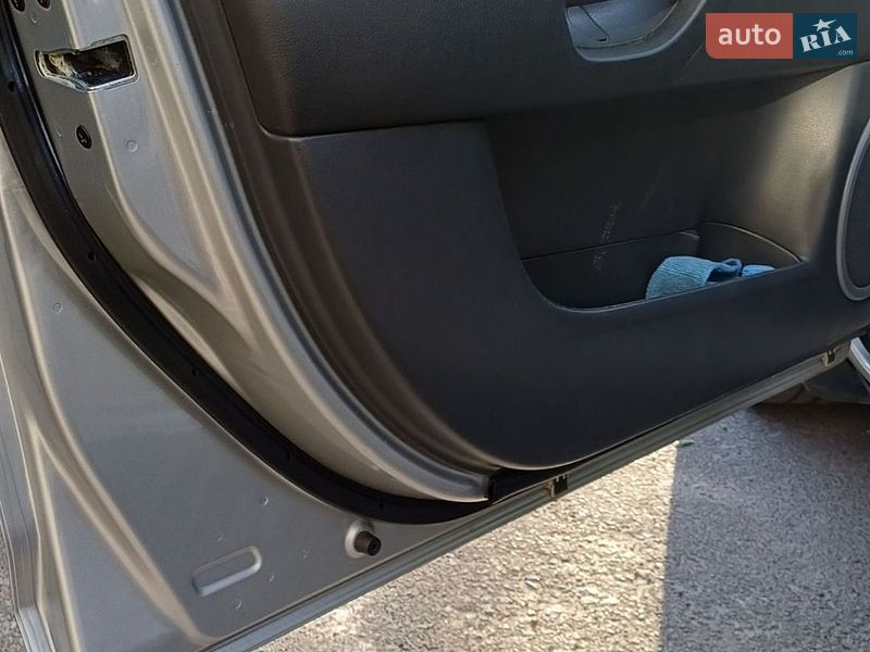 Хетчбек Mazda 3 2008 в Житомирі