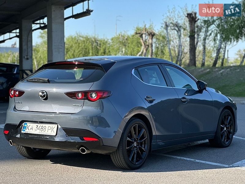 Хэтчбек Mazda 3 2023 в Киеве