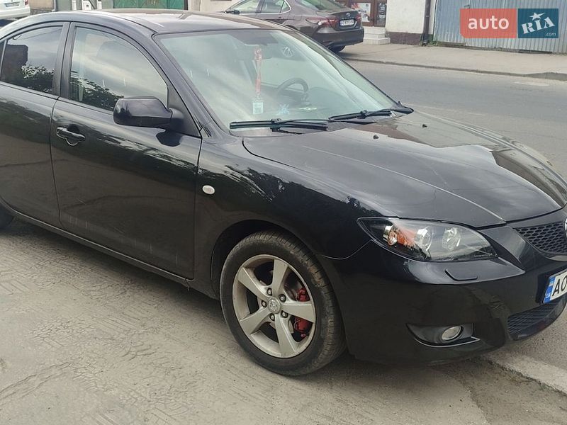 Седан Mazda 3 2005 в Ужгороді