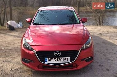 Седан Mazda 3 2016 в Днепре