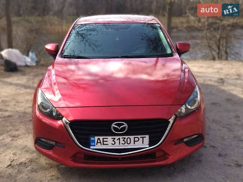 Седан Mazda 3 2016 в Днепре