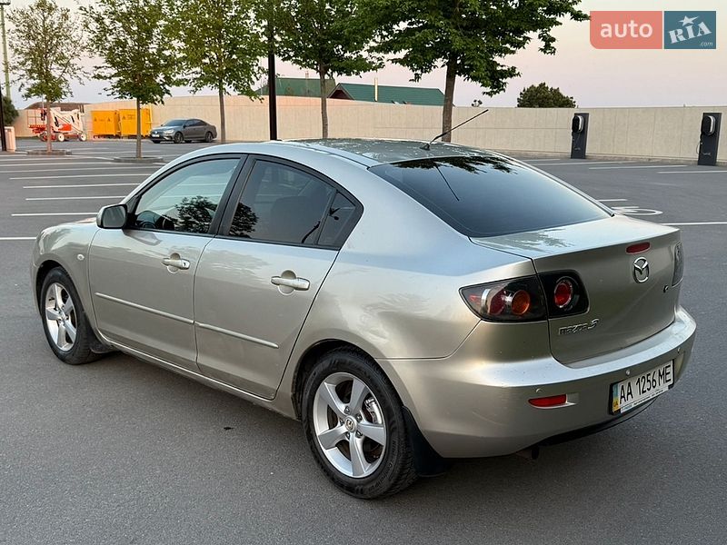 Седан Mazda 3 2006 в Днепре