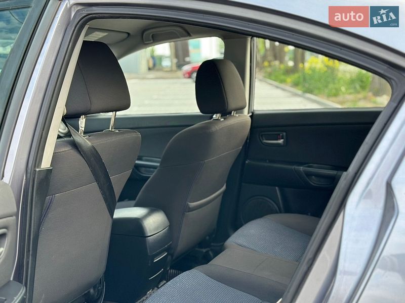 Седан Mazda 3 2003 в Вінниці