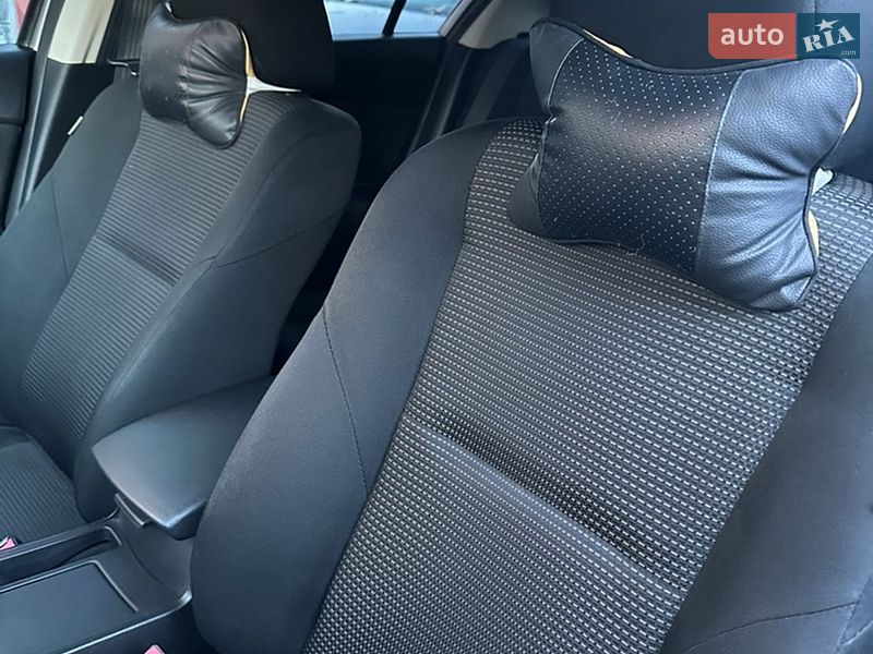Седан Mazda 3 2012 в Днепре