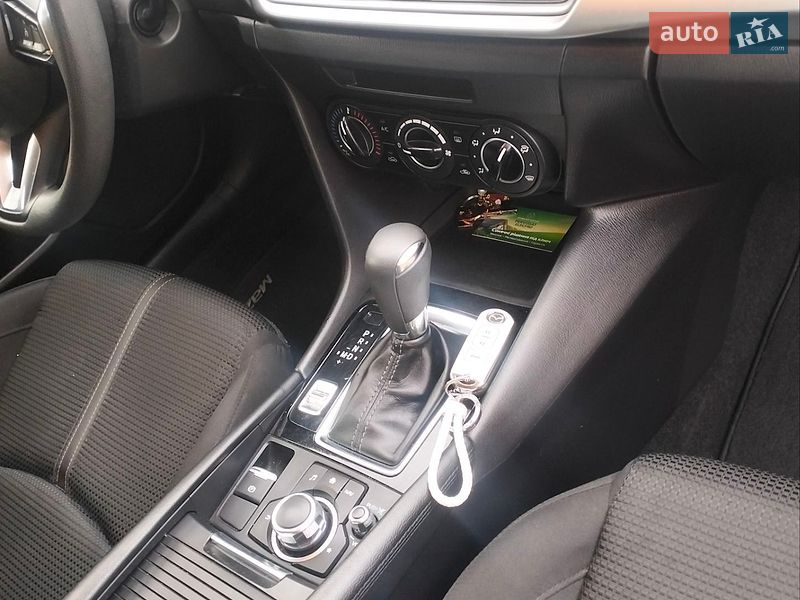 Седан Mazda 3 2017 в Первомайську