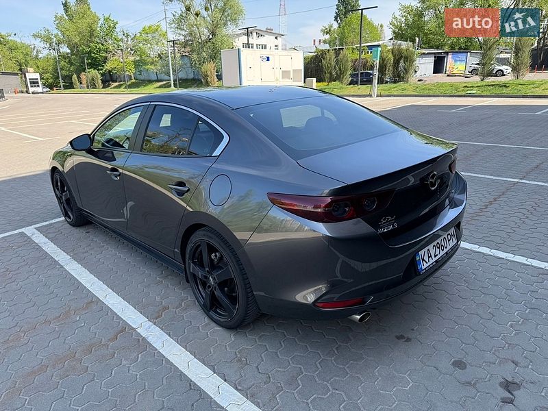 Седан Mazda 3 2021 в Киеве