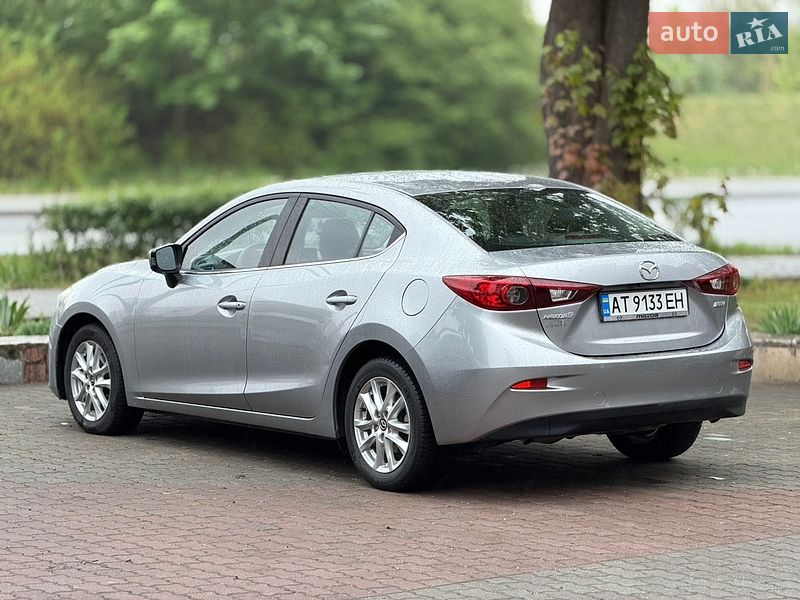 Седан Mazda 3 2015 в Івано-Франківську