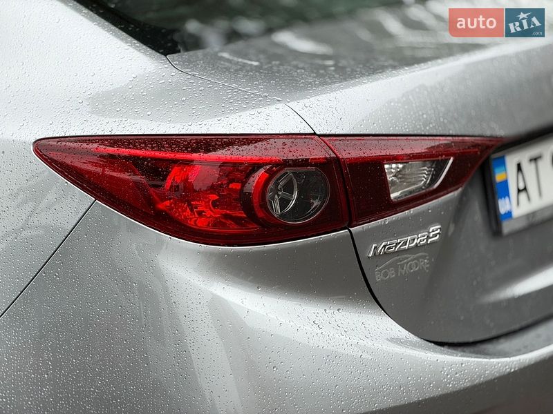 Седан Mazda 3 2015 в Івано-Франківську
