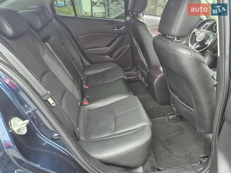 Седан Mazda 3 2017 в Одесі