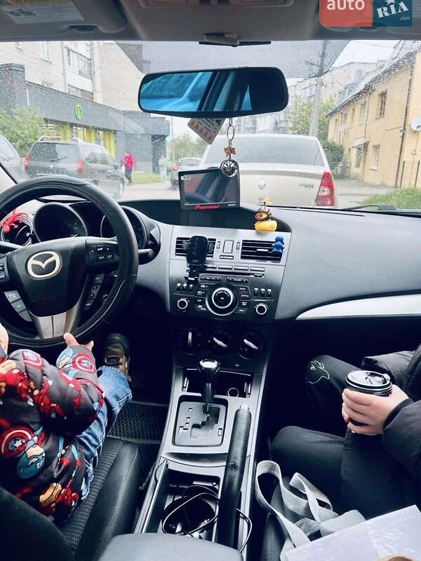 Хэтчбек Mazda 3 2012 в Львове