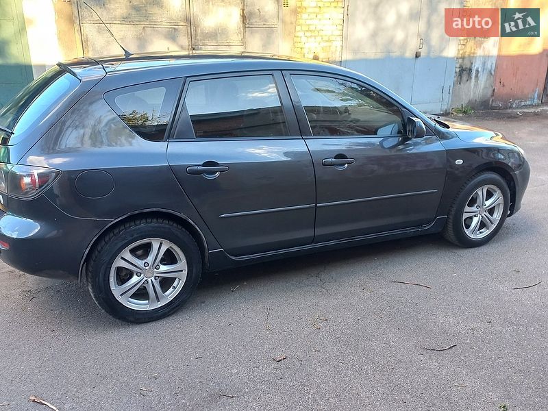 Хэтчбек Mazda 3 2005 в Киеве