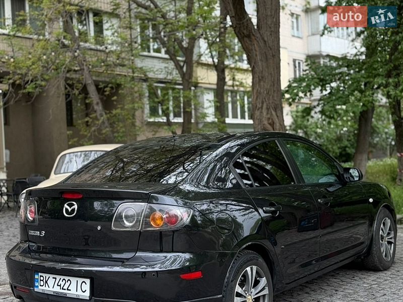 Седан Mazda 3 2004 в Киеве