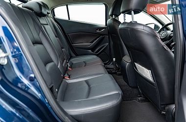 Седан Mazda 3 2018 в Києві