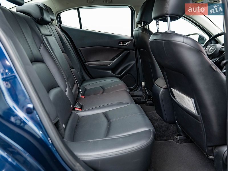 Седан Mazda 3 2018 в Києві