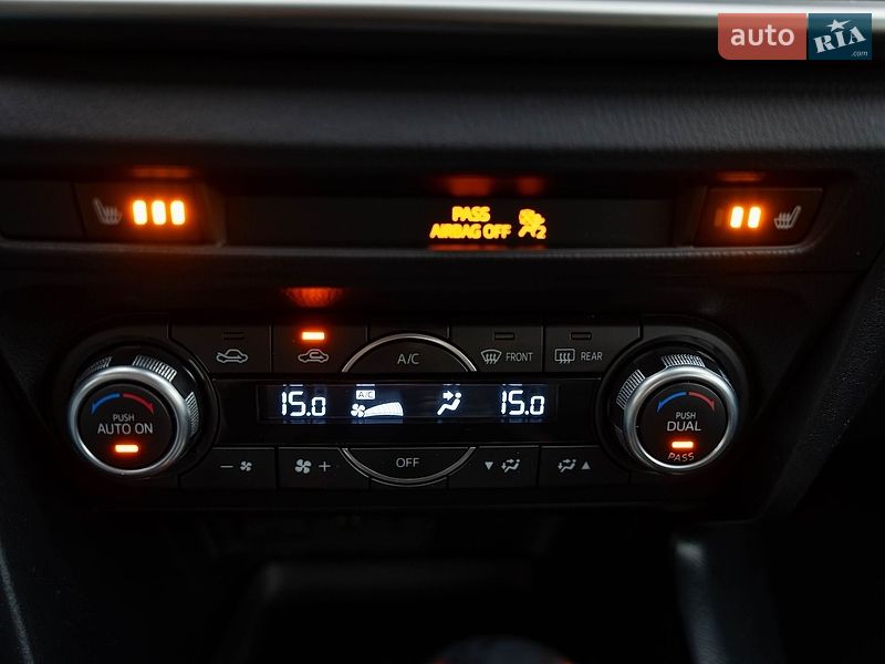 Седан Mazda 3 2018 в Києві