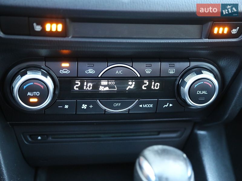 Седан Mazda 3 2014 в Києві