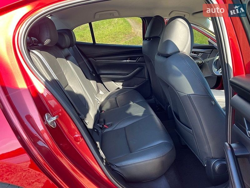 Седан Mazda 3 2021 в Киеве