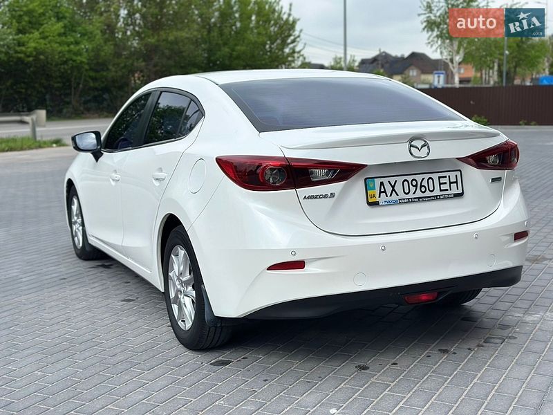 Седан Mazda 3 2015 в Вінниці