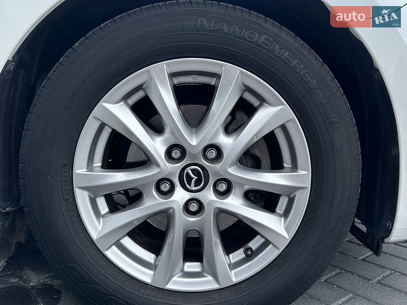 Седан Mazda 3 2015 в Вінниці