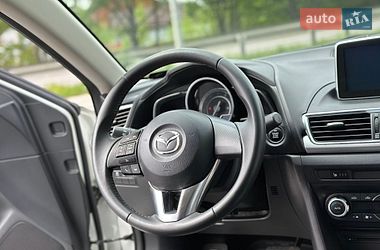 Седан Mazda 3 2015 в Вінниці