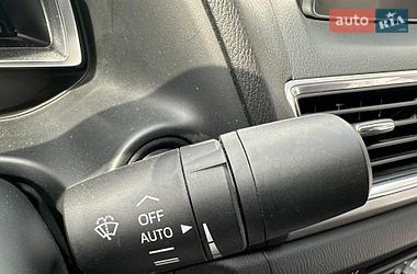 Седан Mazda 3 2015 в Вінниці