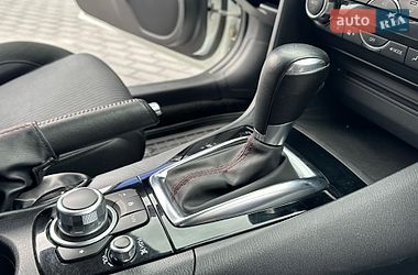 Седан Mazda 3 2015 в Вінниці