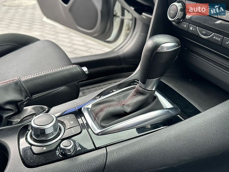 Седан Mazda 3 2015 в Вінниці