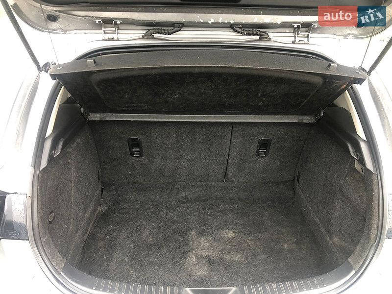 Хетчбек Mazda 3 2010 в Дрогобичі фото 9 Хетчбек Mazda 3 2010 в Дрогобичі
