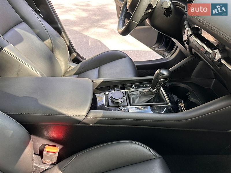 Седан Mazda 3 2021 в Дніпрі