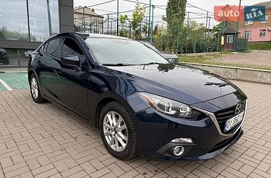Седан Mazda 3 2016 в Киеве