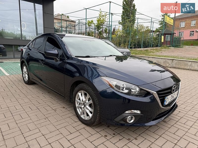 Седан Mazda 3 2016 в Киеве