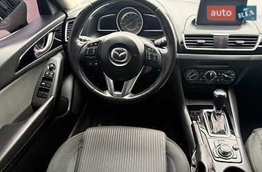 Седан Mazda 3 2016 в Киеве