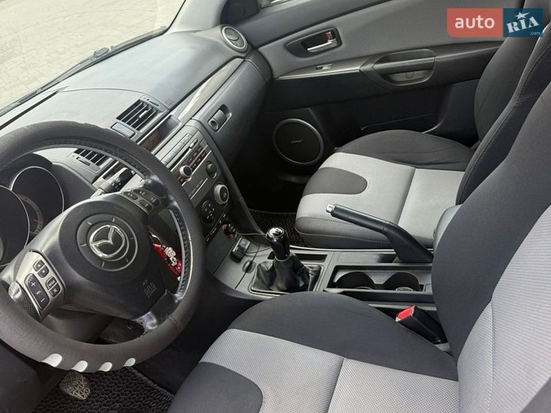 Хэтчбек Mazda 3 2006 в Хусте