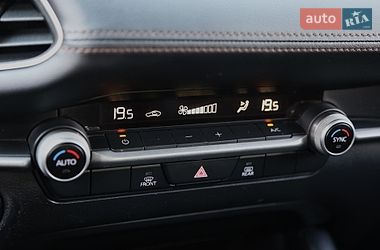 Хэтчбек Mazda 3 2022 в Киеве