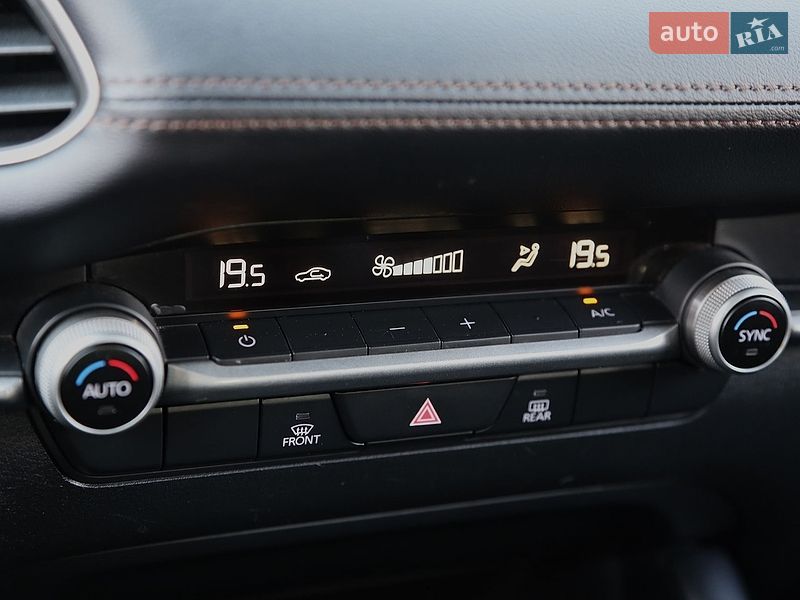 Хэтчбек Mazda 3 2022 в Киеве