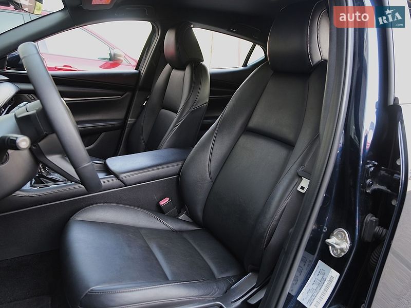 Хэтчбек Mazda 3 2022 в Киеве
