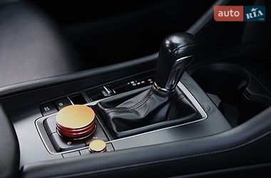 Хэтчбек Mazda 3 2022 в Киеве