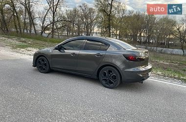 Седан Mazda 3 2012 в Дніпрі
