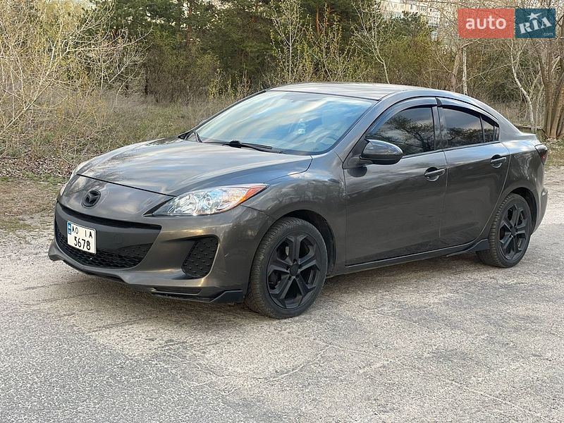 Седан Mazda 3 2012 в Дніпрі