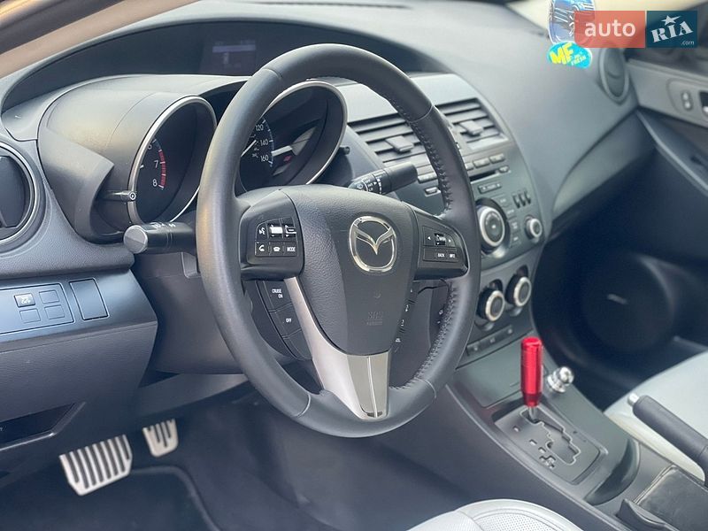 Седан Mazda 3 2012 в Дніпрі